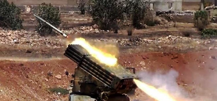 الجيش يُوجّه ضربات صاروخية مُكثّفة على أوكار الإرهابيين بريف إدلب