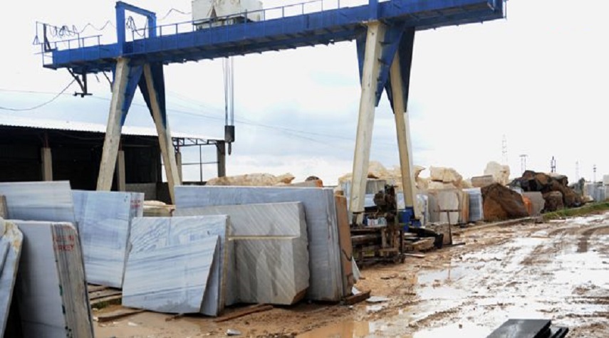 عودة العديد من منشآت إنتاج مواد البناء للعمل في درعا