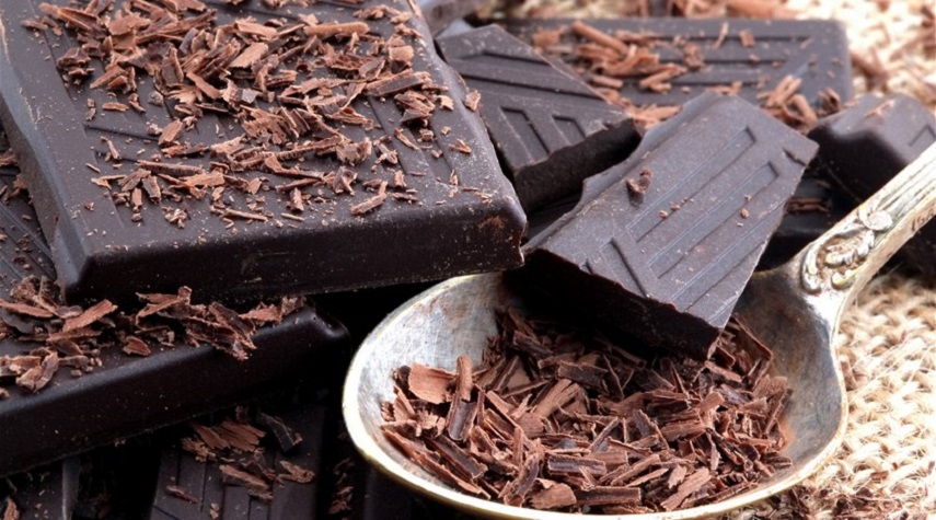 الشوكولاتة الداكنة يوميا.. مفيدة للعقل