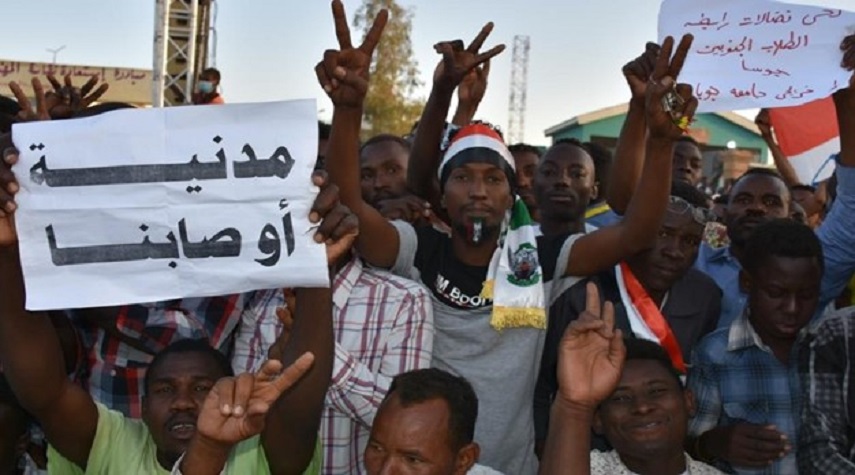 قوى الحرية والتغيير في السودان تهدد بالعصيان المدني