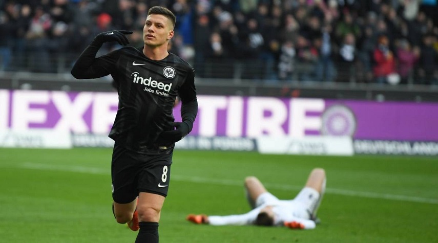رسمياً.. لوكا يوفيتش ينتقل إلى ريال مدريد