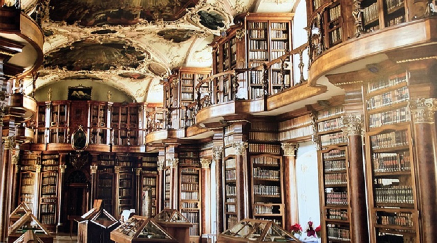 مكتبة من العصور الوسطى..