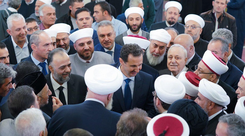 الرئيس الأسد يشارك في الاحتفال بذكرى المولد النبوي بدمشق