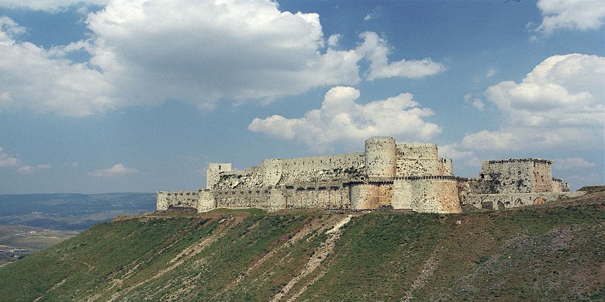 قلعة الحصن نموذجًا للقلاع العسكرية 