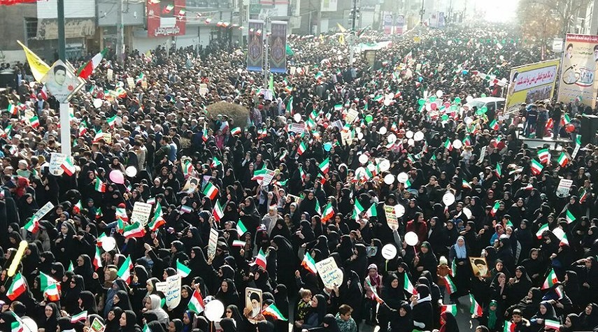 إيران.. مسيرات مليونية حاشدة بذكرى انتصار الثورة