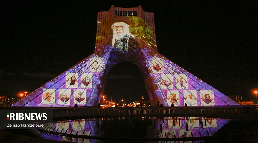  تضامناً مع ضحايا كورونا إضاءة برج آزادي في إيران