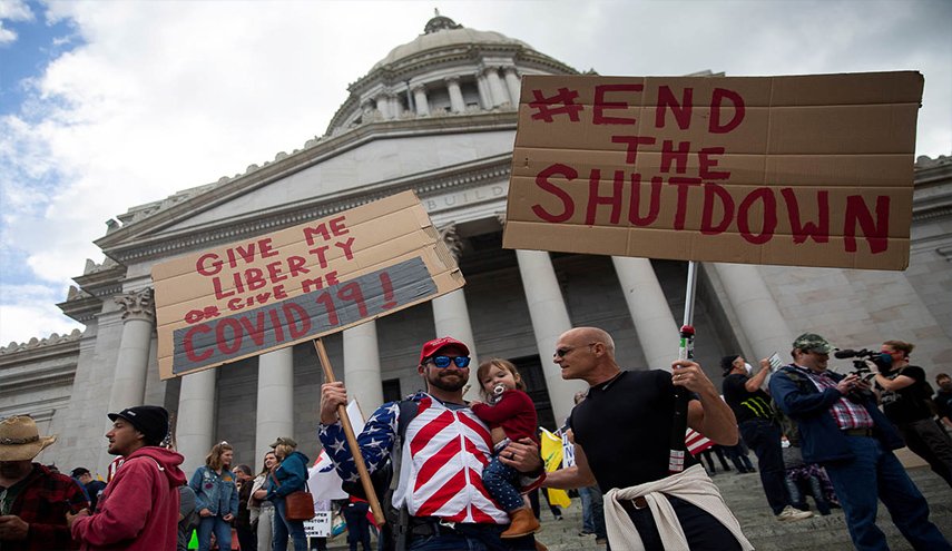 محتجون في ولاية ويسكونس الأمريكية يطالبون بإعادة فتح الولاية