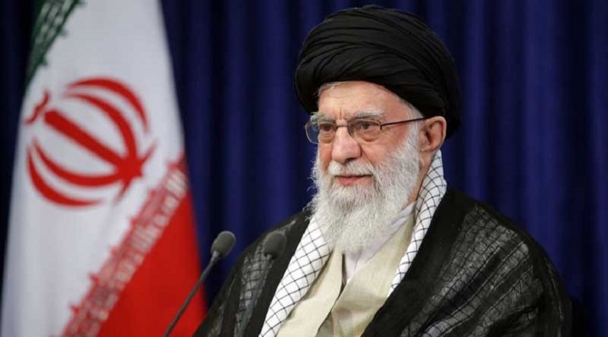 الإمام الخامنئي: الدفاع المقدس أكثر الأحداث عقلانية للشعب الإيراني