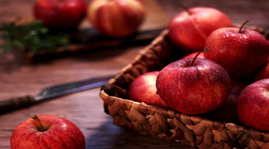 أضرار صحية غير متوقعة للإفراط في تناول التفاح