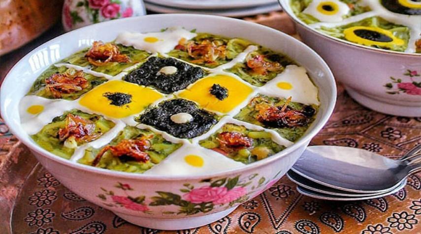 "آش" حساء شعبي شتوي محبب في طهران