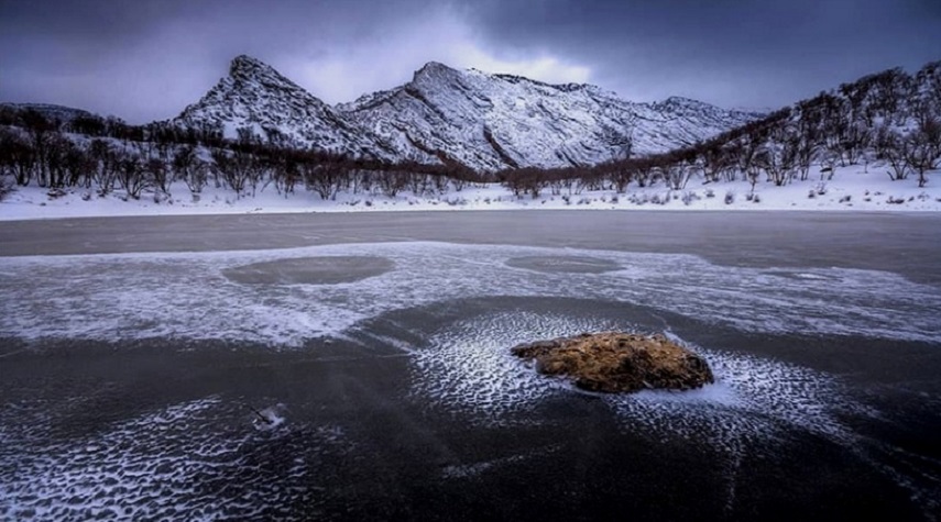صور مذهلة عن بحيرة "أزغن" في إيران خلال فصل الشتاء