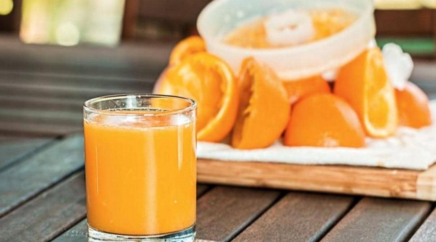 دراسة تكشف عن "الخطر الكبير" في شرب عصير البرتقال