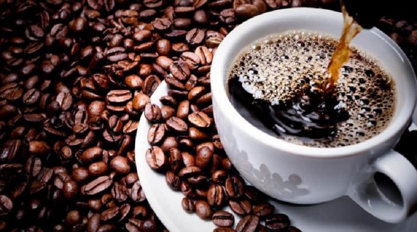 دراسة: تناول 4 فناجين قهوة يومياً يهدد البصر