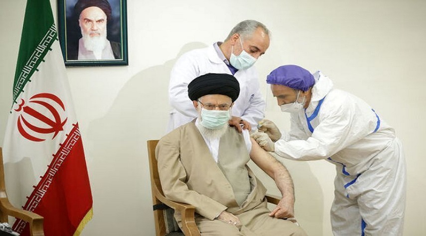 قائد الثورة الإسلامية يتلقى الجرعة الأولى من لقاح "كوف إيران بركت" الإيراني