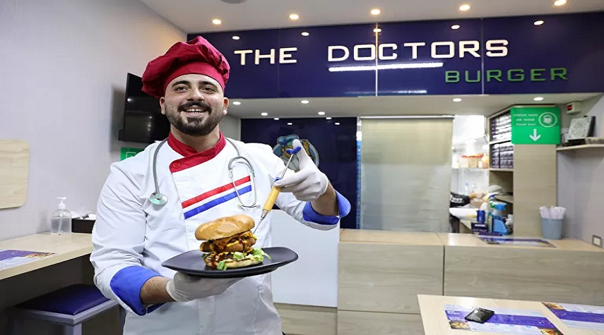 أطباء يفتتحون "مطعم – عيادة" بدمشق 