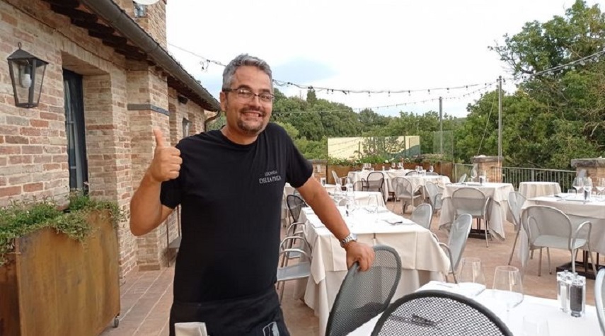 صاحب مطعم يرفض استقبال رئيس الوزراء الإيطالي
