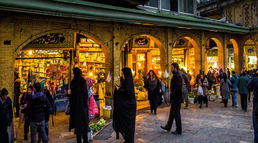 سوق تجريش في طهران.. تسوق بنكهة الماضي