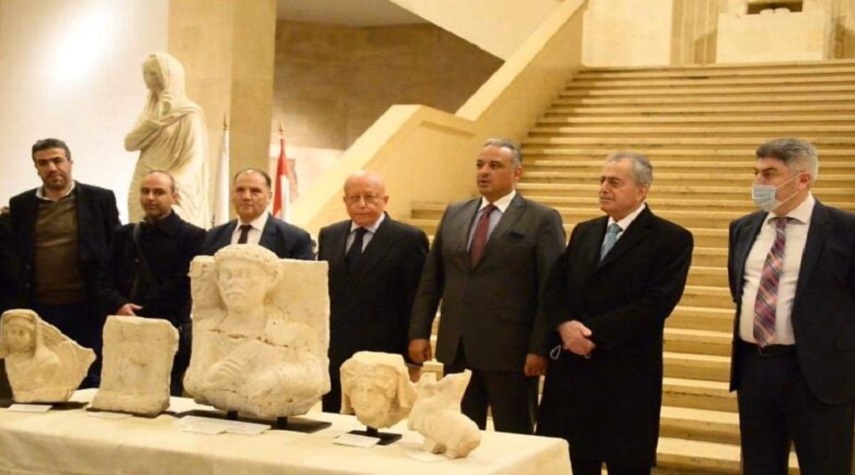 متحف في بيروت يعيد 5 قطع أثرية للمتحف الوطني بدمشق