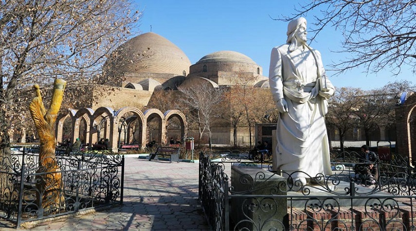 مسجد "كبود" جوهرة تبريز شمال غرب إيران
