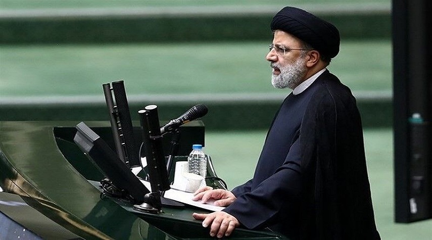 رئيسي: تمسك الشعب الإيراني بقيمه ومبادئه أحبط مؤامرة الأعداء