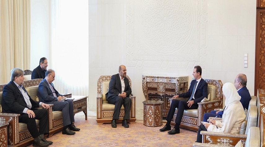 الرئيس الأسد يلتقي وزير الطرق وبناء المدن الإيراني
