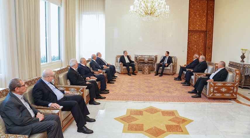 الرئيس الأسد يستقبل وفداً يضم عدداً من قادة وممثلي القوى والفصائل الفلسطينية