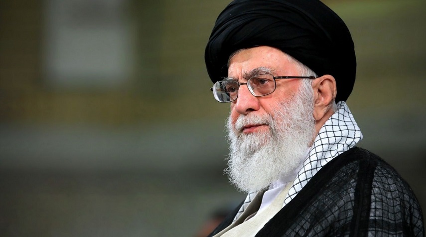 قائد الثورة الإسلامية: النظام العالمي الحالي في حالة تغير