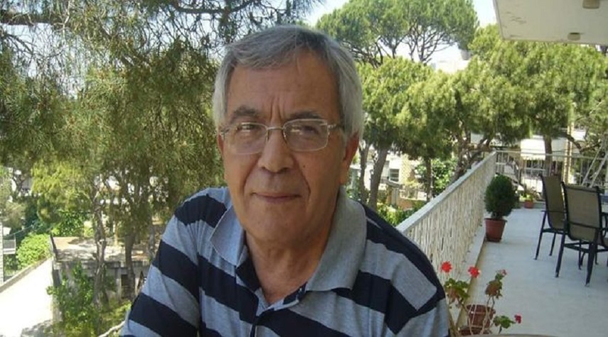 وفاة الكاتب والمترجم السوري رفعت عطفة عن عمر يناهز 76 عاماً