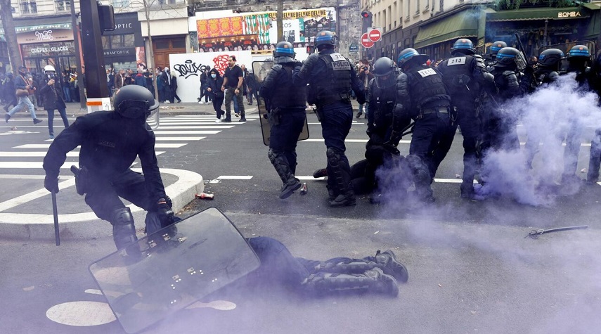 عبد اللهيان: ندين قمع المظاهرات السلمية للشعب الفرنسي