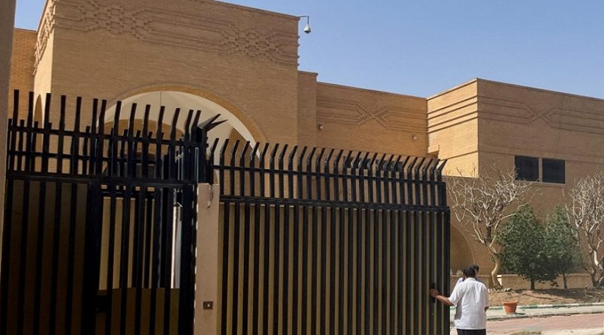 إيران تعيد افتتاح سفارتها في الرياض غداً الثلاثاء
