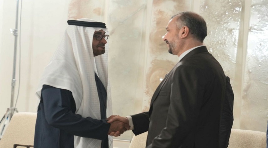 رئيسي يوجه دعوة إلى رئيس دولة الإمارات لزيارة إيران