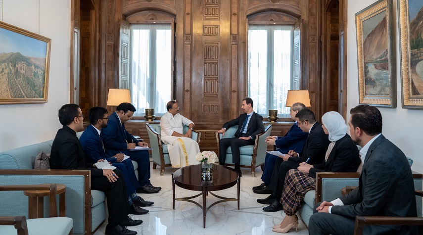 الرئيس الأسد يلتقي وزير الدولة للشؤون الخارجية الهندية 