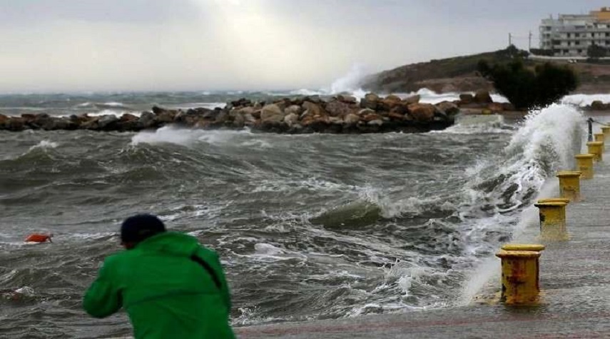 الأرصاد الجوية: ارتفاع درجة حرارة البحر المتوسط تعزز احتمال حدوث إعصار الـ"Medicane" 