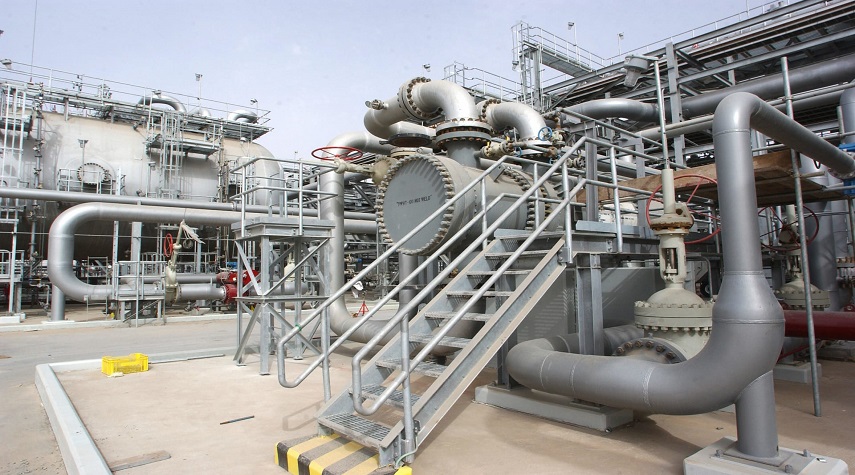 السعودية تكشف سبب خفض إنتاج النفط 