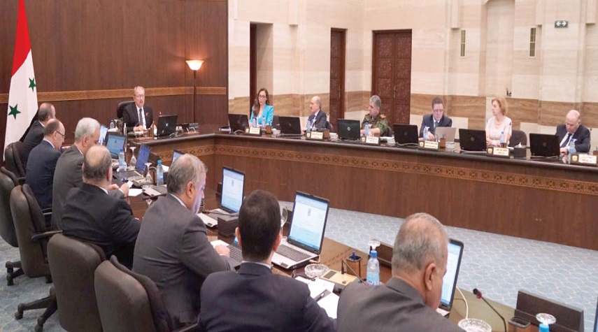 عرنوس يطالب جميع الوزارات بحصر الديون المستحقة لجهات القطاع الخاص وترتيب أولويات سدادها