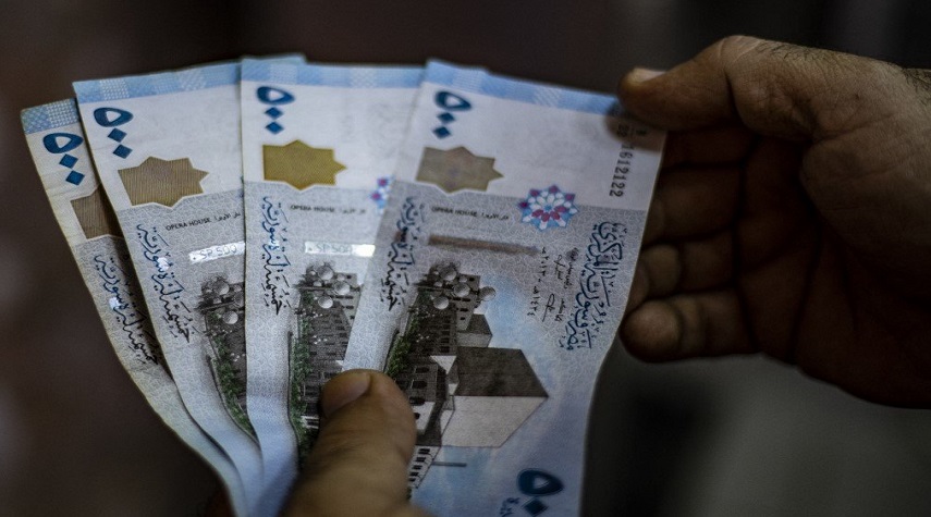 أستاذ في كلية الاقتصاد يقترح حذف أصفار من العملة السورية