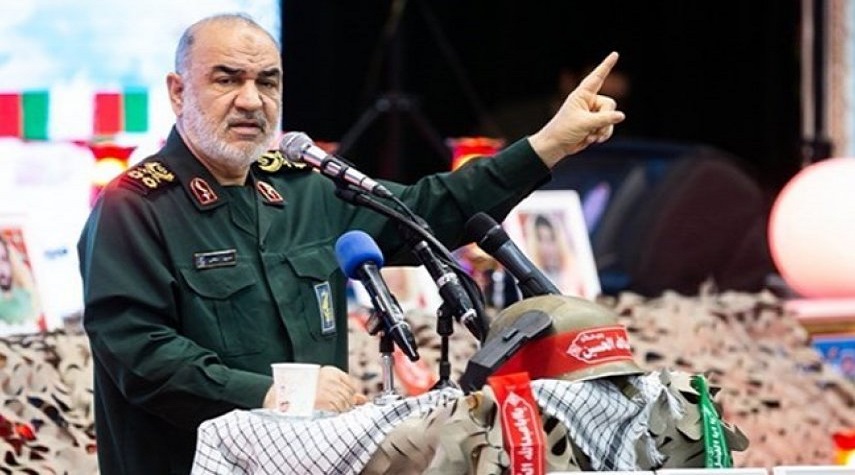 حسين سلامي: لا أحد يجرؤ أن يعتدي على الشعب الإيراني
