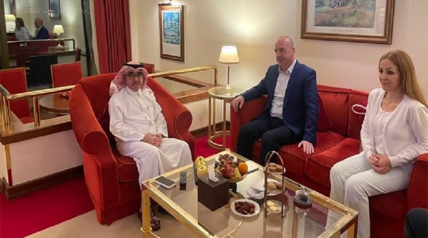 وزير السياحة يبحث مع رئيس المنظمة العربية للسياحة تعزيز التعاون العربي وتطوير صناعة السياحة