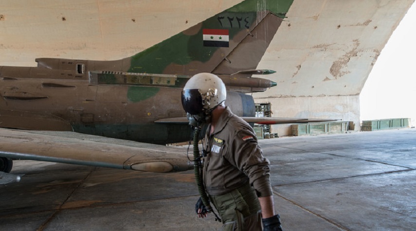 الرئيس الأسد يصدر قراراً بزيادة نسبة علاوة الطيران للضباط الطيارين