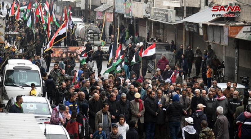 مسيرة تضامنية مع أهالي قطاع غزة في مخيم السبينة بريف دمشق