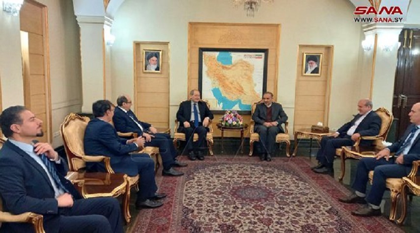 وزير الخارجية السوري يصل إلى طهران للمشاركة في المؤتمر الدولي التشاوري