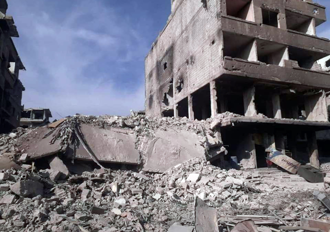 مؤلف من 5 طوابق.. انهيار بناء في الحجر الأسود بريف دمشق