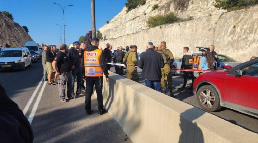 مصرع جندي صهيوني وإصابة 8 في عملية شرق القدس المحتلة