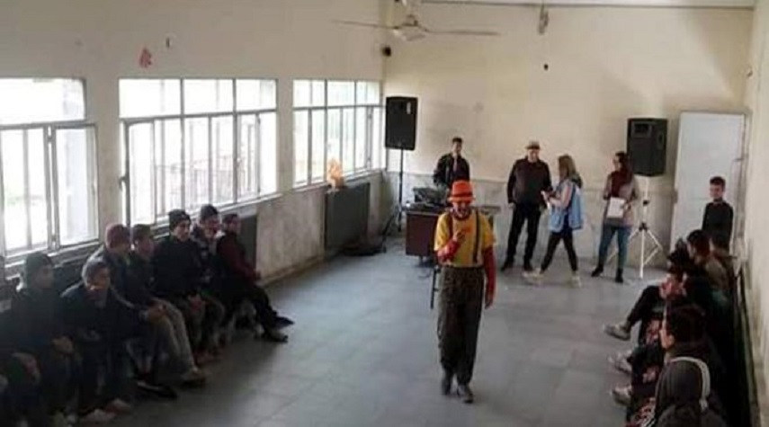 بهدف استقطاب اليافعين.. أنشطة منوعة لفريق "قلم ونغم" في سجن الأحداث بحمص