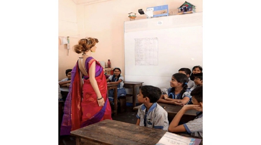 مدرسة هندية تدخل أول مدرّس آلي في الخدمة!