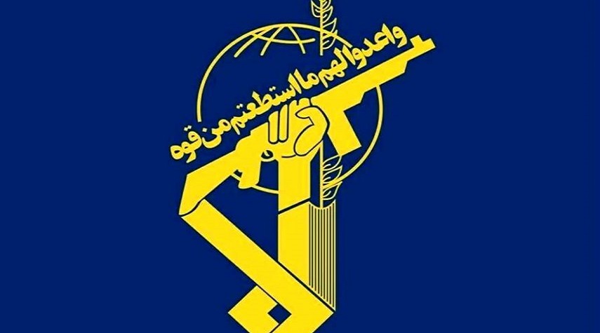 الحرس الثوري الإيراني يصدر بياناً يعلن فيه إطلاق عشرات الطائرات المسيرة والصواريخ