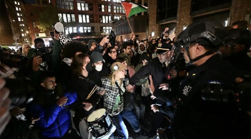 الشرطة الأميركية تعتقل 133 طالباً من المحتجين على حرب غزة في حرم جامعة كولومبيا