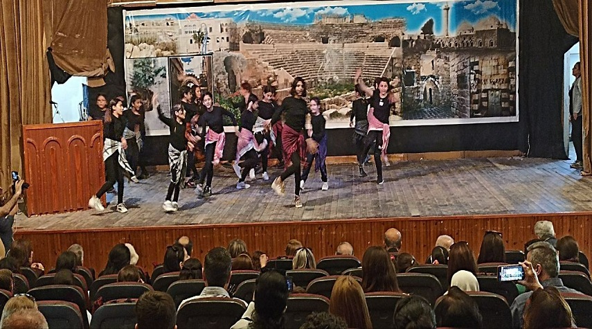 عروض فنية متنوعة تناغم الحضور معها في مهرجان "سورية تاريخ وحضارة" على مسرح ثقافي جبلة