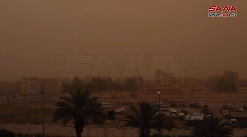 عاصفة غبارية تضرب بمحافظة دير الزور.. والصحة ترفع الجاهزية