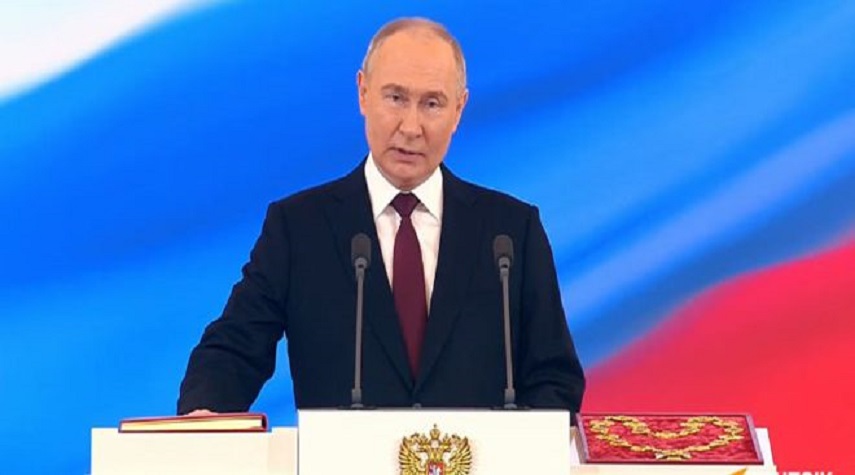 رئيساً لولاية جديدة.. الرئيس الروسي بوتين يؤدي اليمين الدستورية